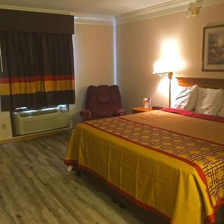 Americas Best Value Inn & Suites Thief River Falls Dış mekan fotoğraf