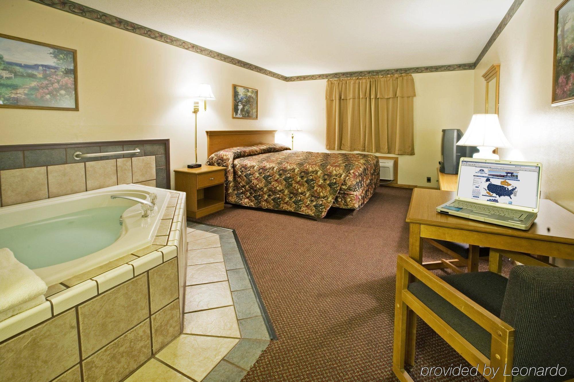 Americas Best Value Inn & Suites Thief River Falls Oda fotoğraf