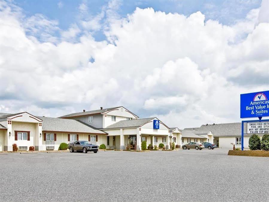 Americas Best Value Inn & Suites Thief River Falls Dış mekan fotoğraf